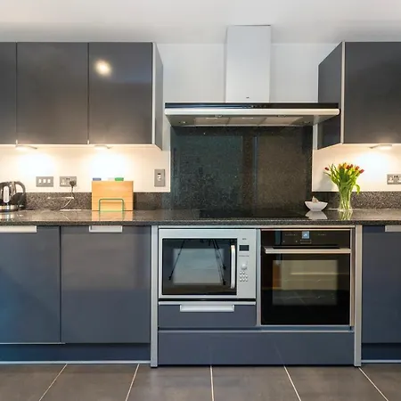 Modern 2 Bedroom 2 Bath Apartment With River View London Exterior photo
