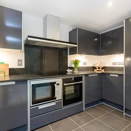 Modern 2 Bedroom 2 Bath Apartment With River View London Exterior photo