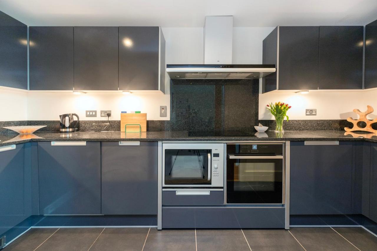 Modern 2 Bedroom 2 Bath With River View Апартаменты
