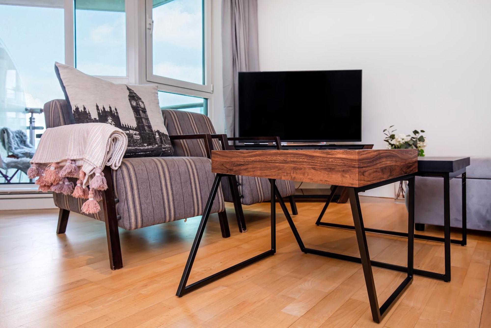 Апартаменты Modern 2 Bedroom 2 Bath With River View
