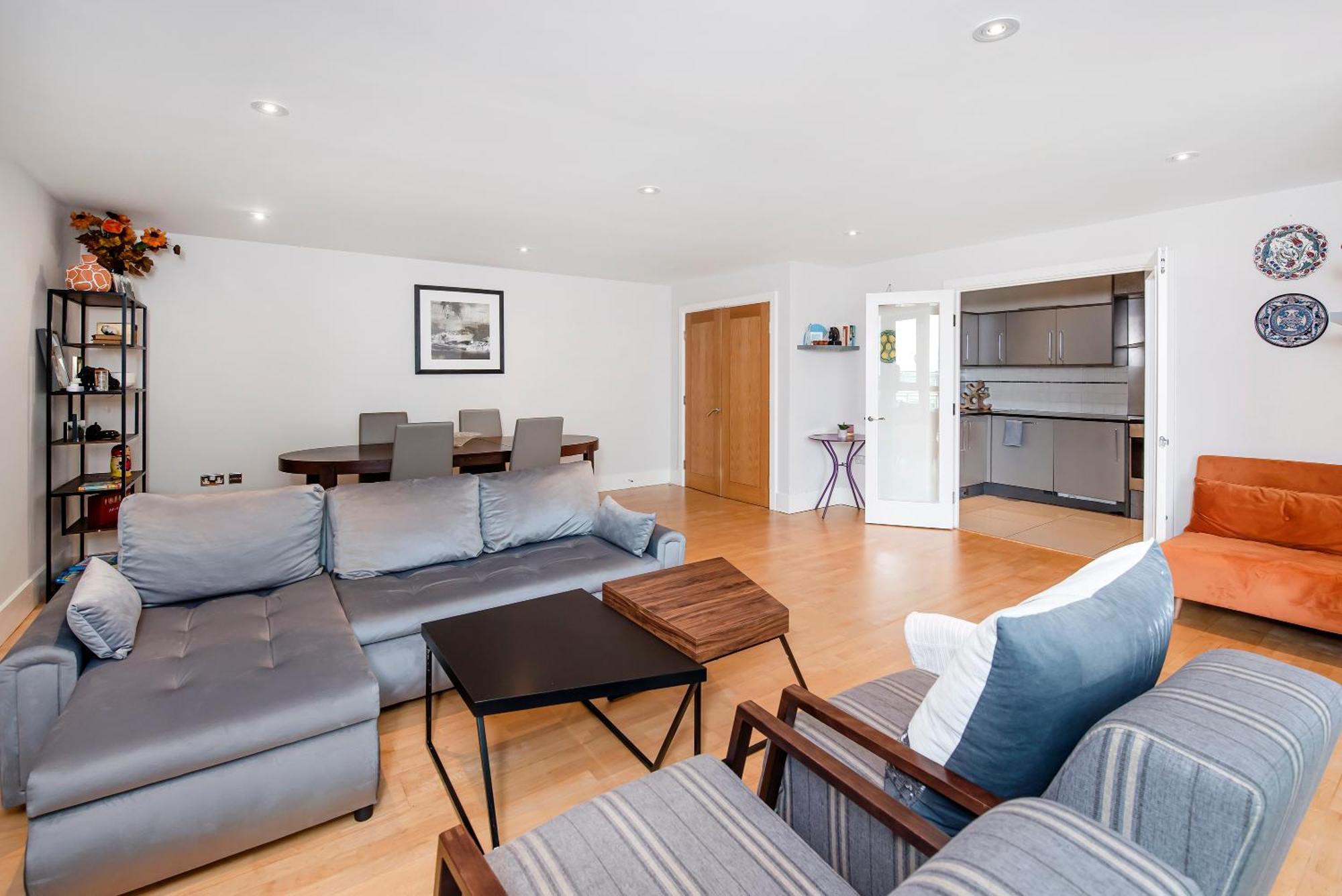 Апартаменты Modern 2 Bedroom 2 Bath With River View *