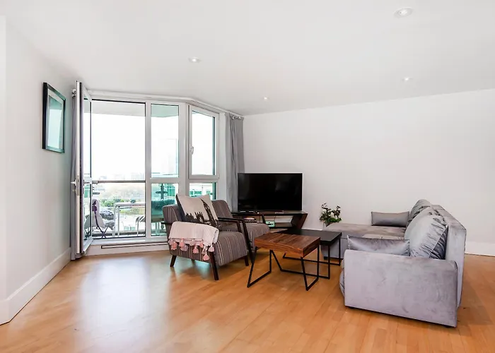 Modern 2 Bedroom 2 Bath Apartment With River View